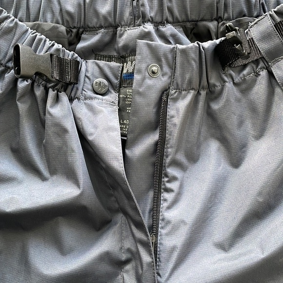 SzL Wetskins lined Women’s Grey Rain Pants EUC - Picture 5 of 10